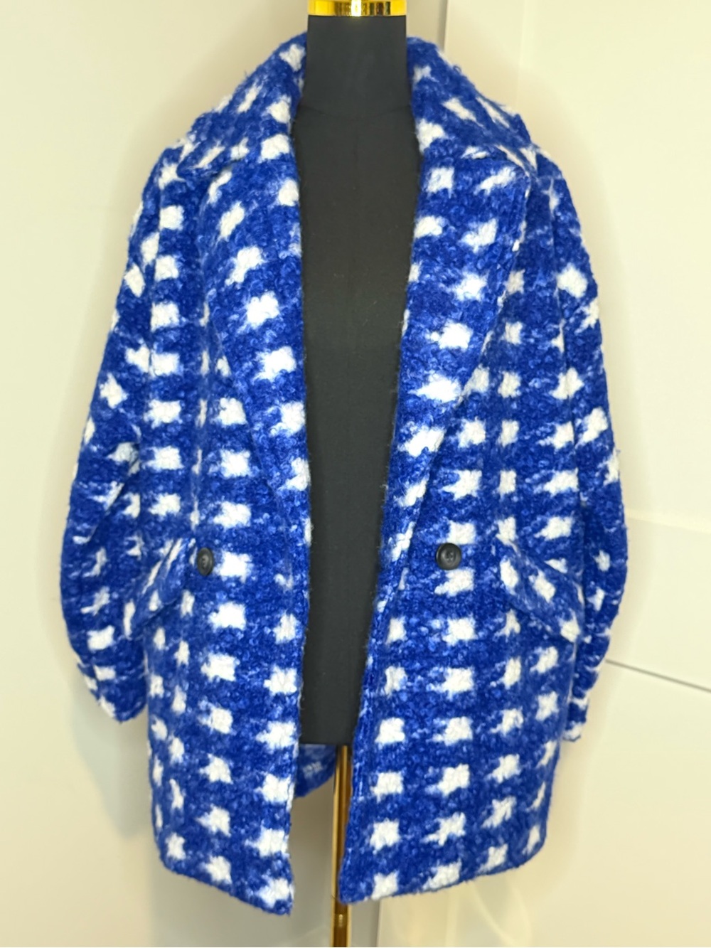 ACTIVE USA - Blue & White Bouclé Double-Breasted Coat - Picture 6 of 9